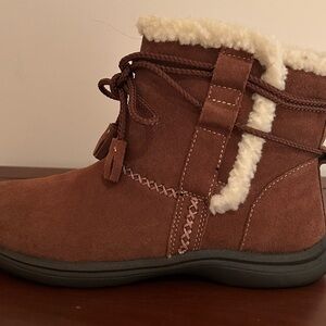 Canyon River Blues Brown Ankle Boots with Fur Trim